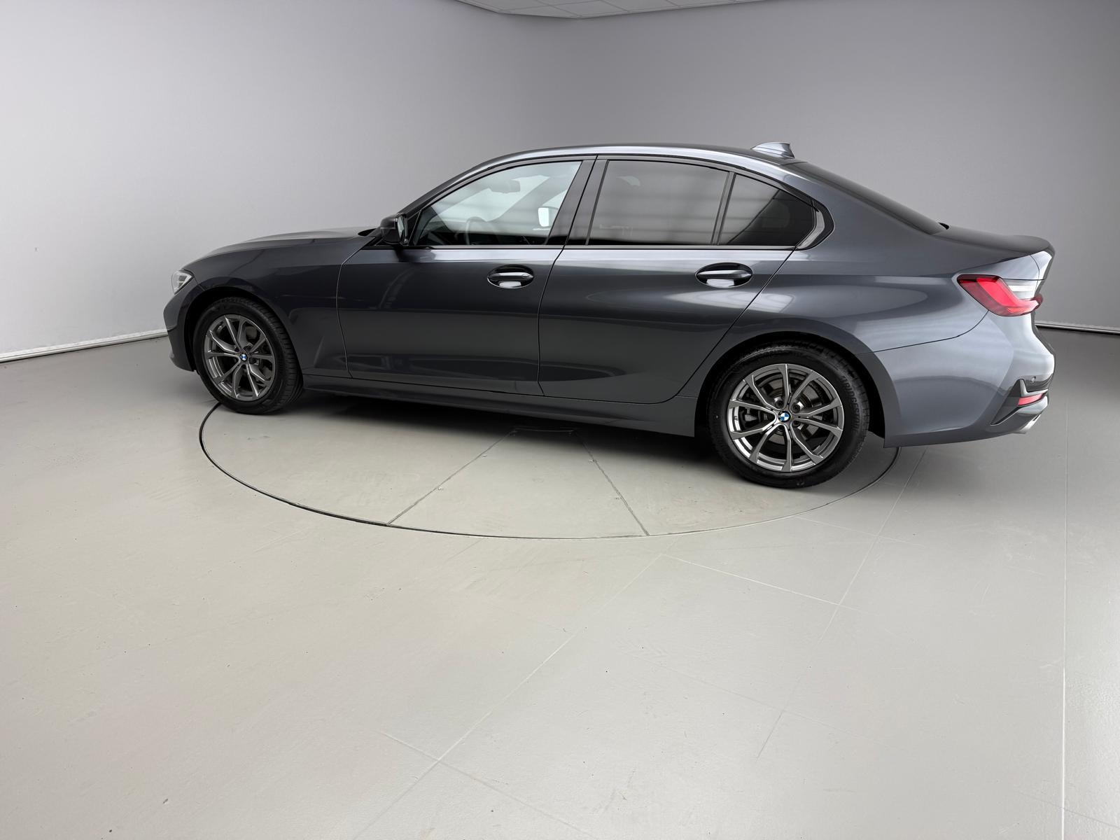 BMW 3 Serie Sedan 320i - Afbeelding 4