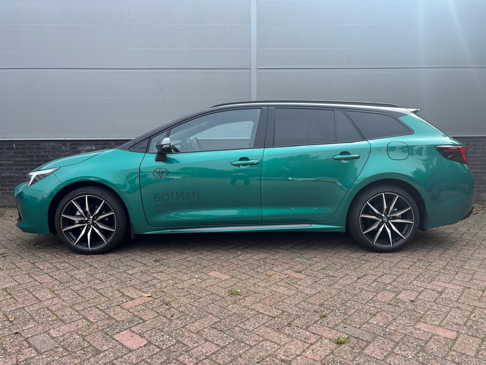 Toyota Corolla Touring Sports Hybrid 140 GR Sport Demonstratie auto ! - Afbeelding 2