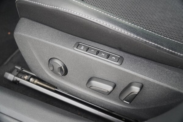 elektrisch verstelb. bestuurdersstoel met geheugen elektrisch verstelb. bestuurdersstoel met geheugen