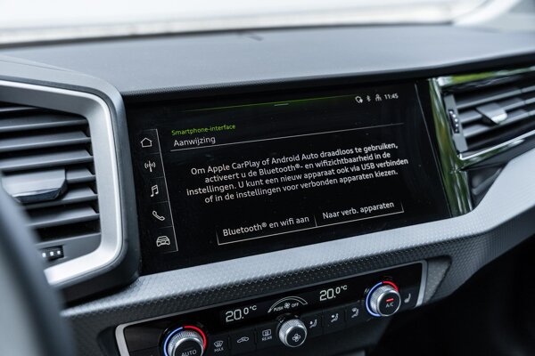 Apple Carplay/Android Auto