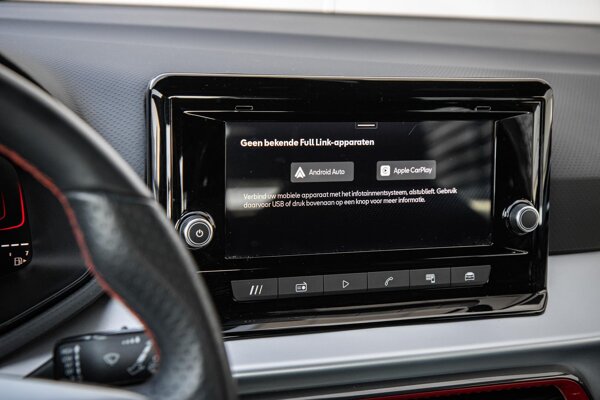Apple Carplay/Android Auto