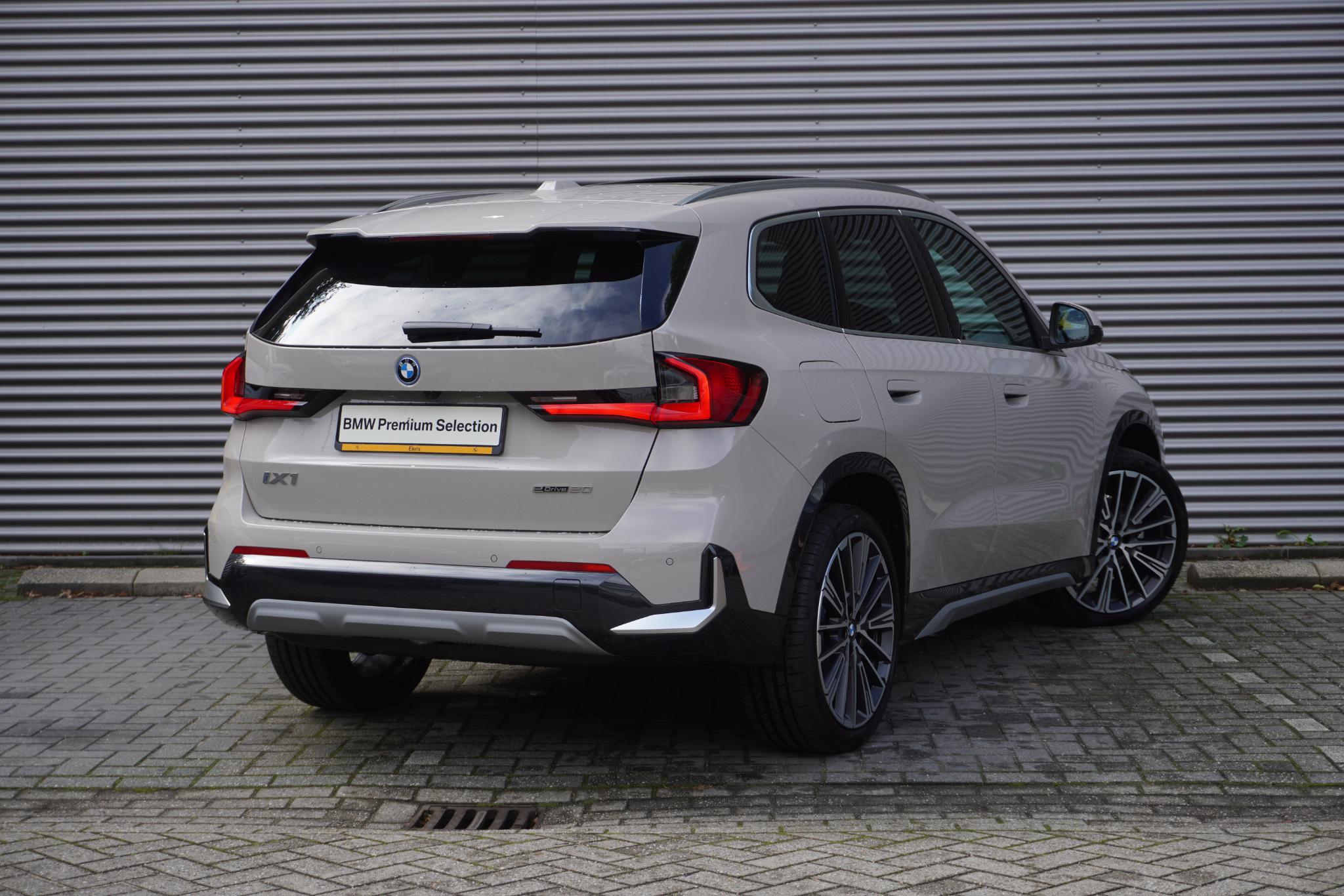 BMW iX1 eDrive20 - Afbeelding 2