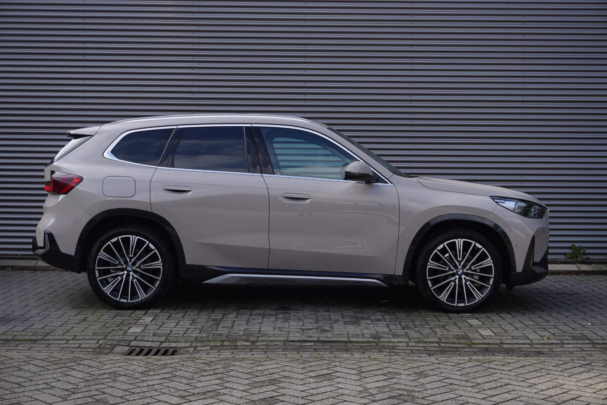 BMW iX1 eDrive20 - Afbeelding 4