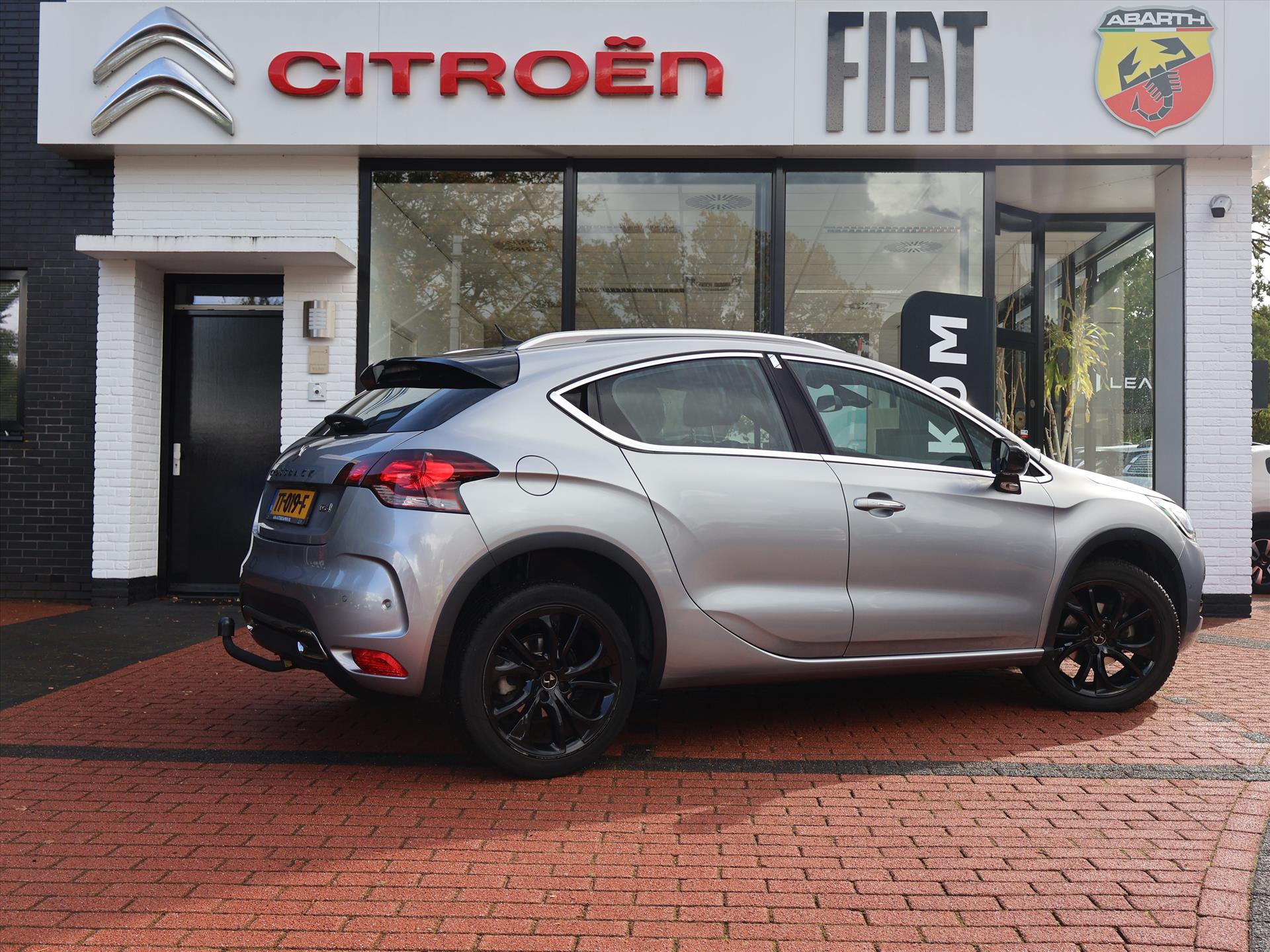 DS DS 4 Puretech 130PK S&S Chic, Rijklaarprijs | Trekhaak afn. | Navigatie | Full LED | Camera | Dodehoekdetectie - Afbeelding 4