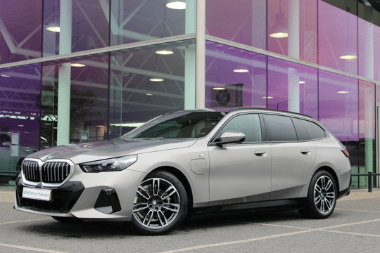 BMW 5 Serie Touring 530e M Sport M Sport Automaat