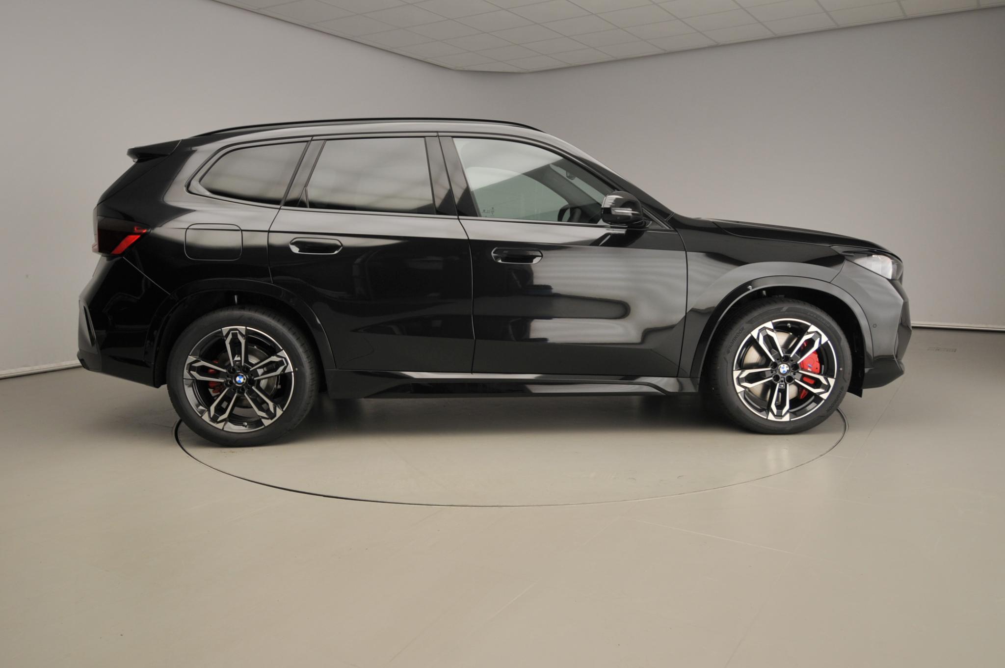 BMW iX1 eDrive20 - Afbeelding 4