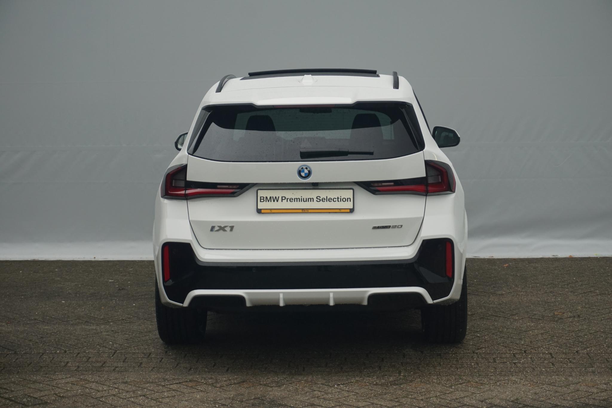 BMW iX1 eDrive20 M Sport - Afbeelding 4