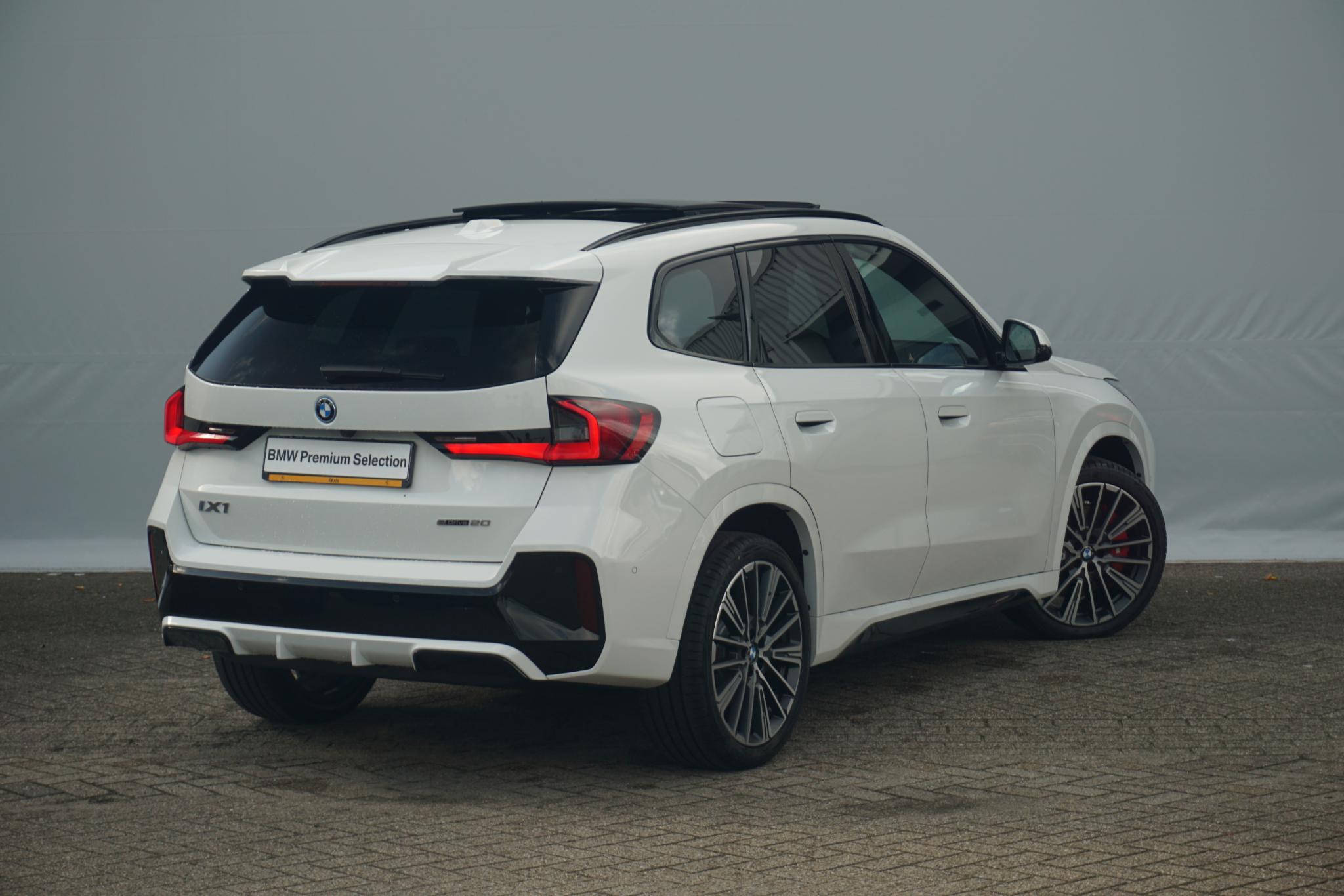 BMW iX1 eDrive20 M Sport Pro - Afbeelding 4