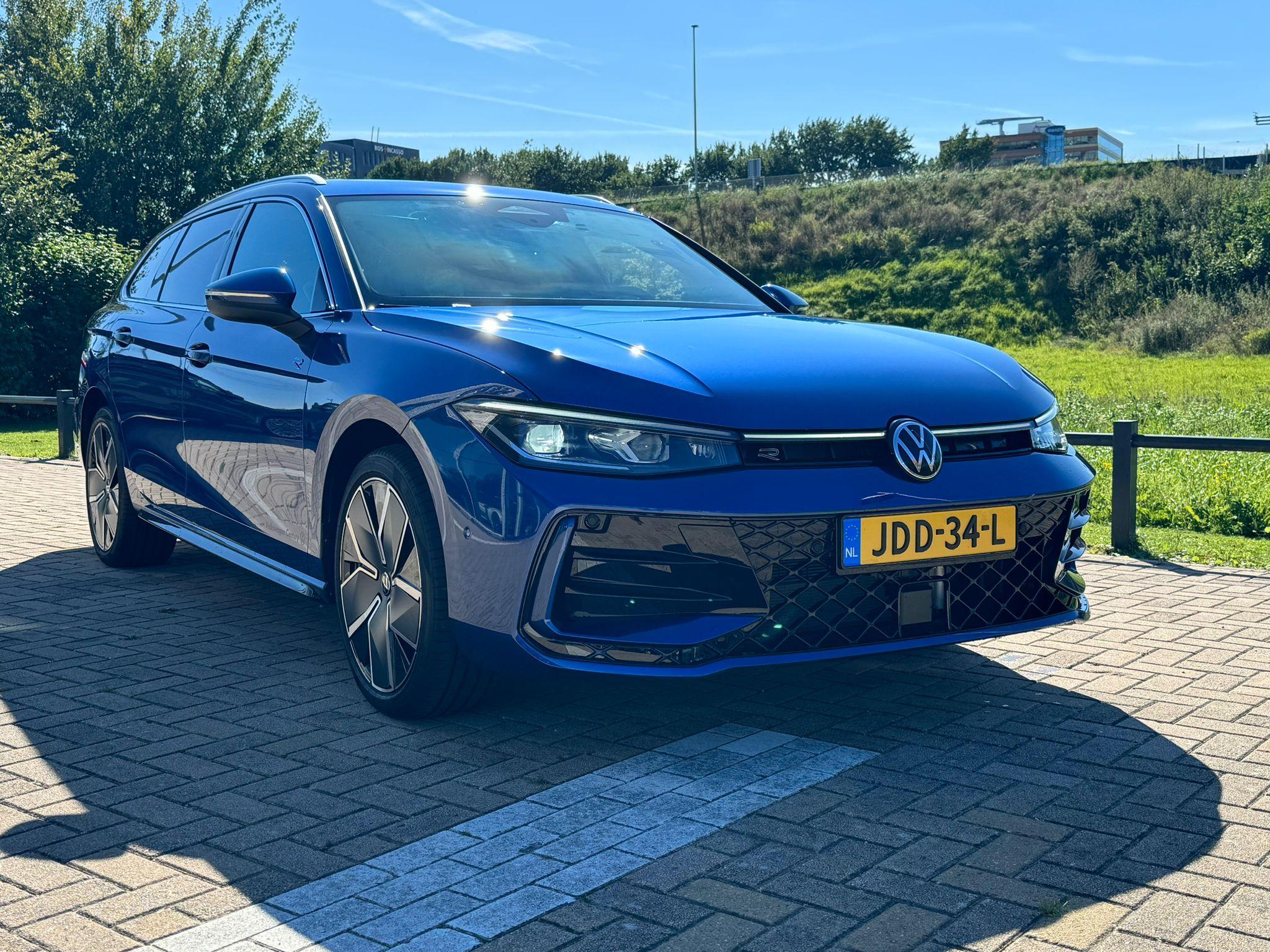 Volkswagen Passat Variant R-Line-Edition 1.5 eHybrid 150 kW / 204 pk Variant - Afbeelding 4
