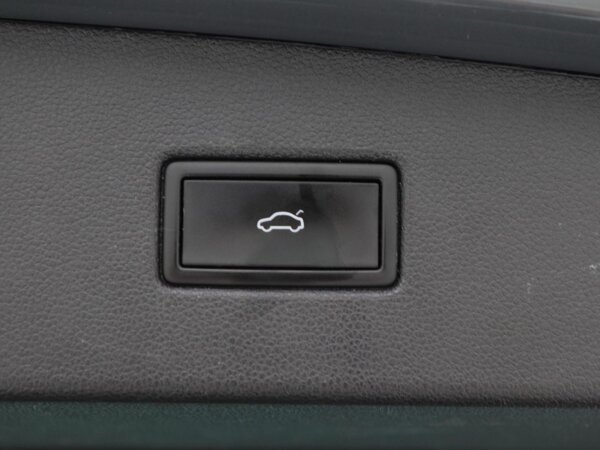 elektrisch bedienbare achterklep met sensorsturing elektrisch bedienbare achterklep met sensorsturing