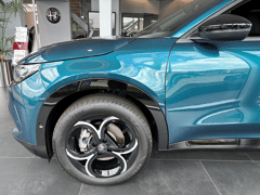 Alfa Romeo Junior HYBRID E-DCT AUTOMAAT 136 PK * ELEKTRISCHE ZETELS * 360-CAMERA * NAVI * PARKEERSENSOREN V + A * - Afbeelding 4