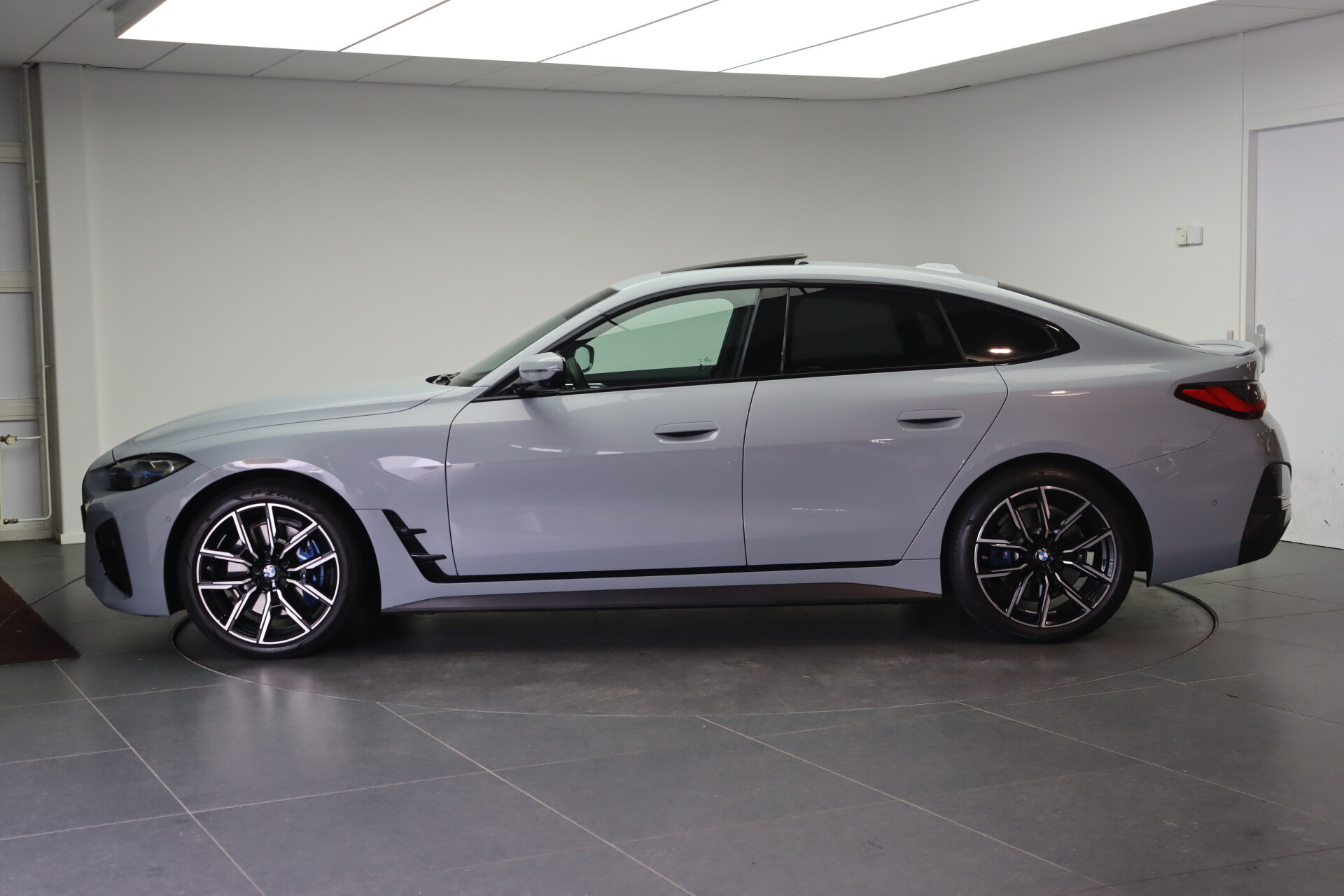 BMW 4 Serie Gran Coupé 430i High Executive M Sport Automaat - Afbeelding 2