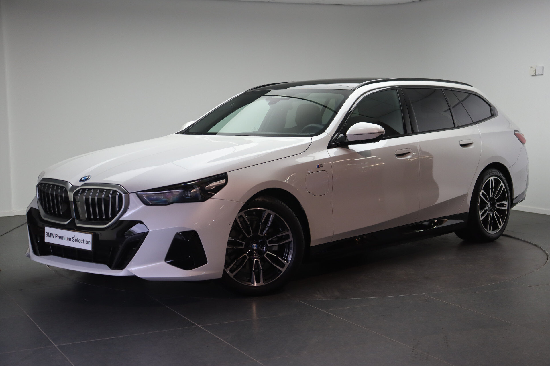 BMW 5 Serie Touring 530e M Sport Automaat