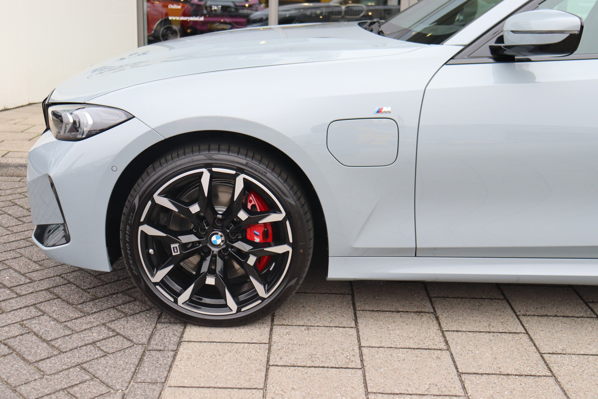 BMW 3 Serie 330e M Sport Automaat - Afbeelding 4