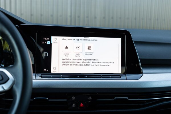 Apple Carplay/Android Auto Apple Carplay/Android Auto