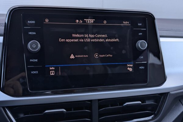 Apple Carplay/Android Auto