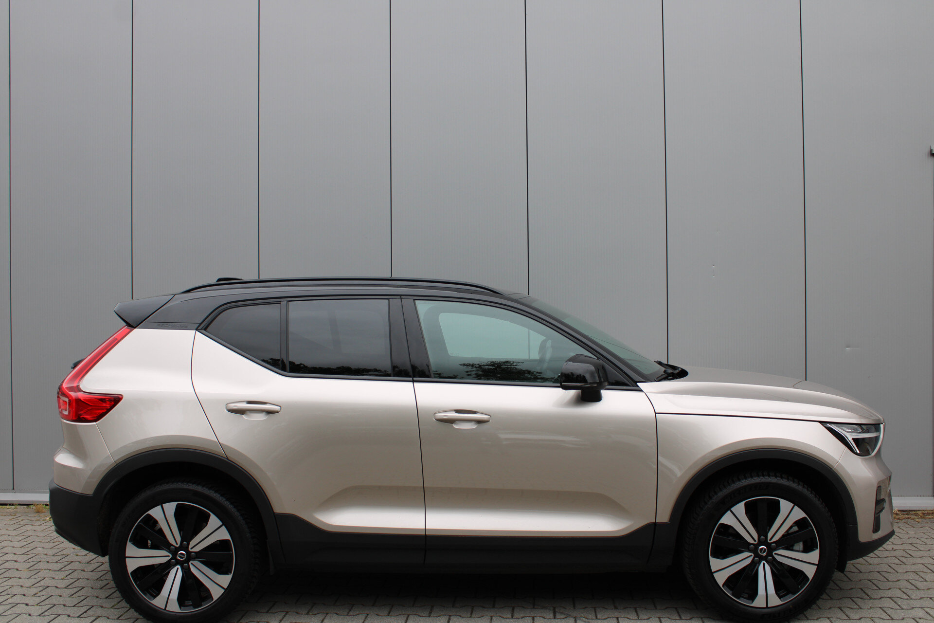 Volvo XC40 Recharge Plus 70 kWh - Afbeelding 3