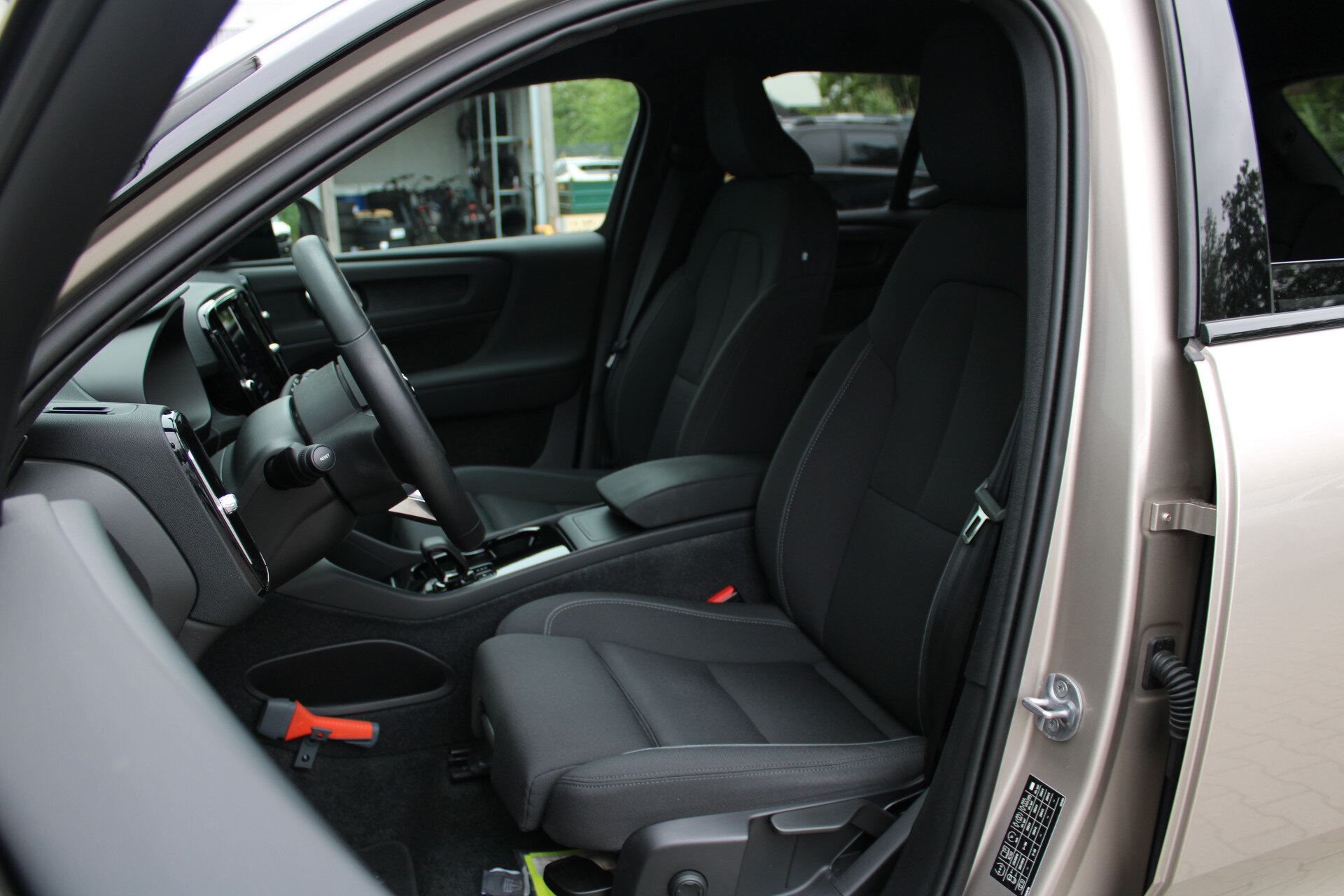 Volvo XC40 Recharge Plus 70 kWh - Afbeelding 4