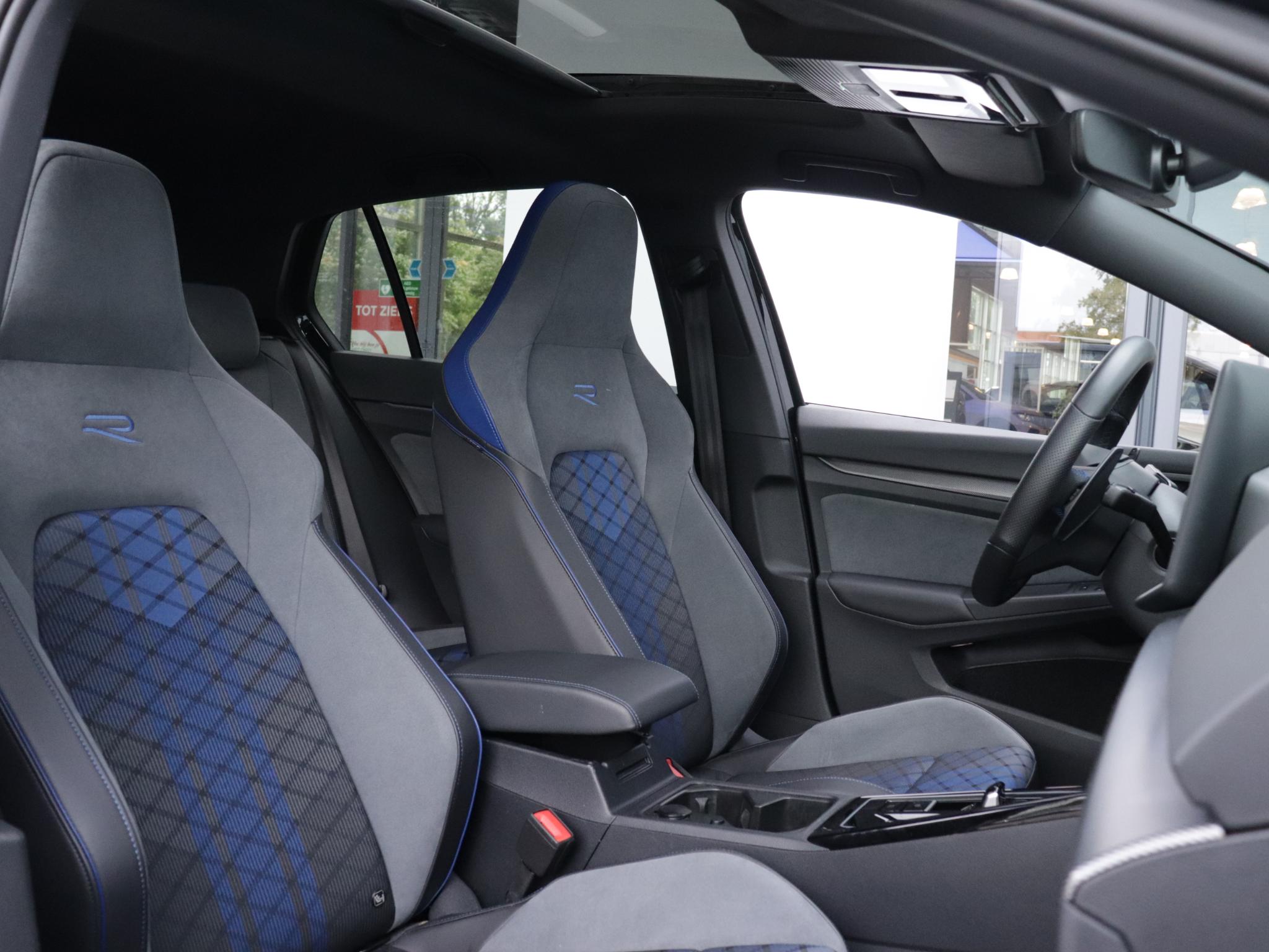 Volkswagen Golf 8.5 R 2.0 TSI 335 PK 4 Motion Black Edition - Afbeelding 5