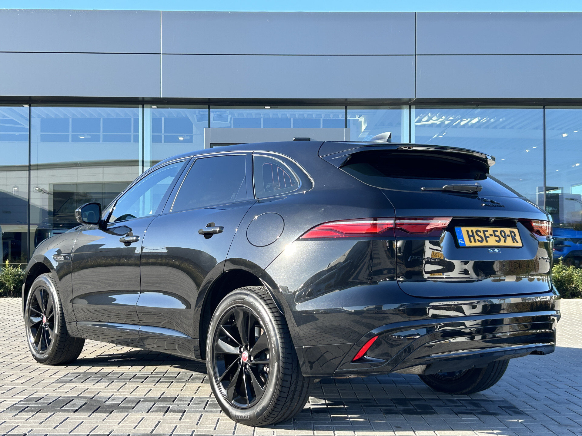Jaguar F-PACE P400e 404pk AWD Black Edition - Afbeelding 5