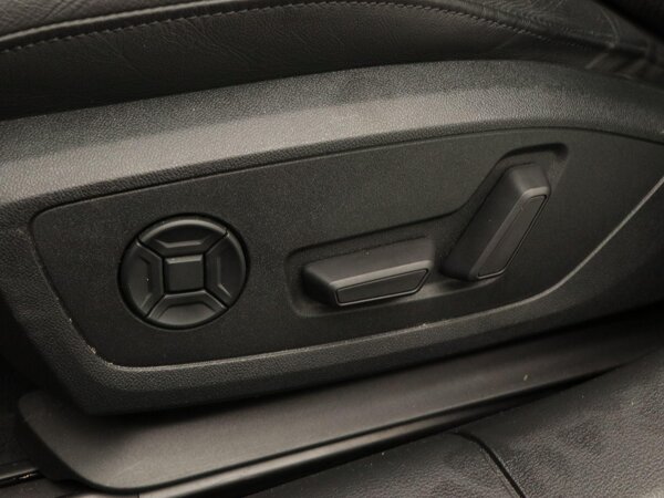 elektrisch verstelb. bestuurdersstoel met geheugen elektrisch verstelb. bestuurdersstoel met geheugen