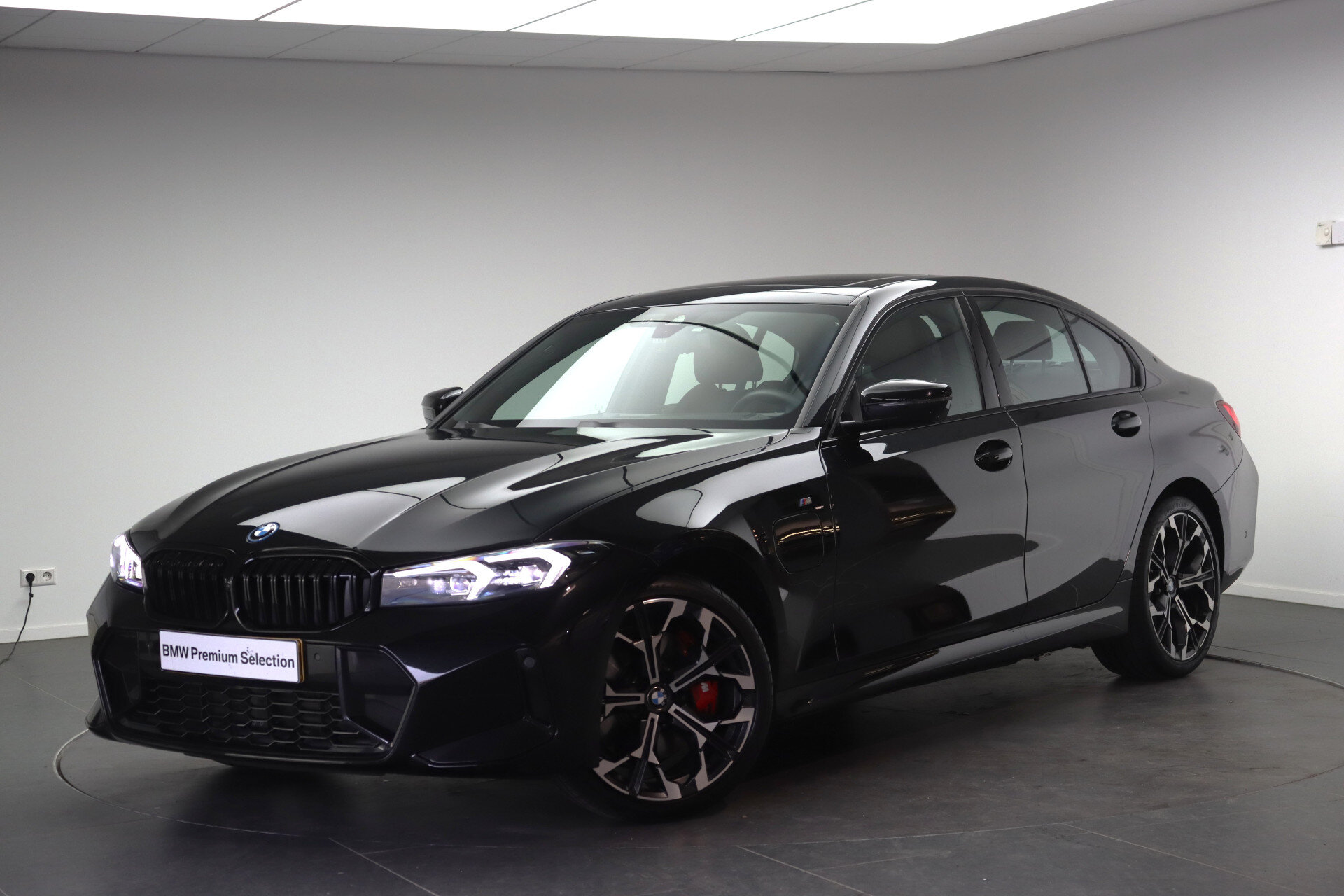 BMW 3 Serie 330e High Executive M Sport Automaat