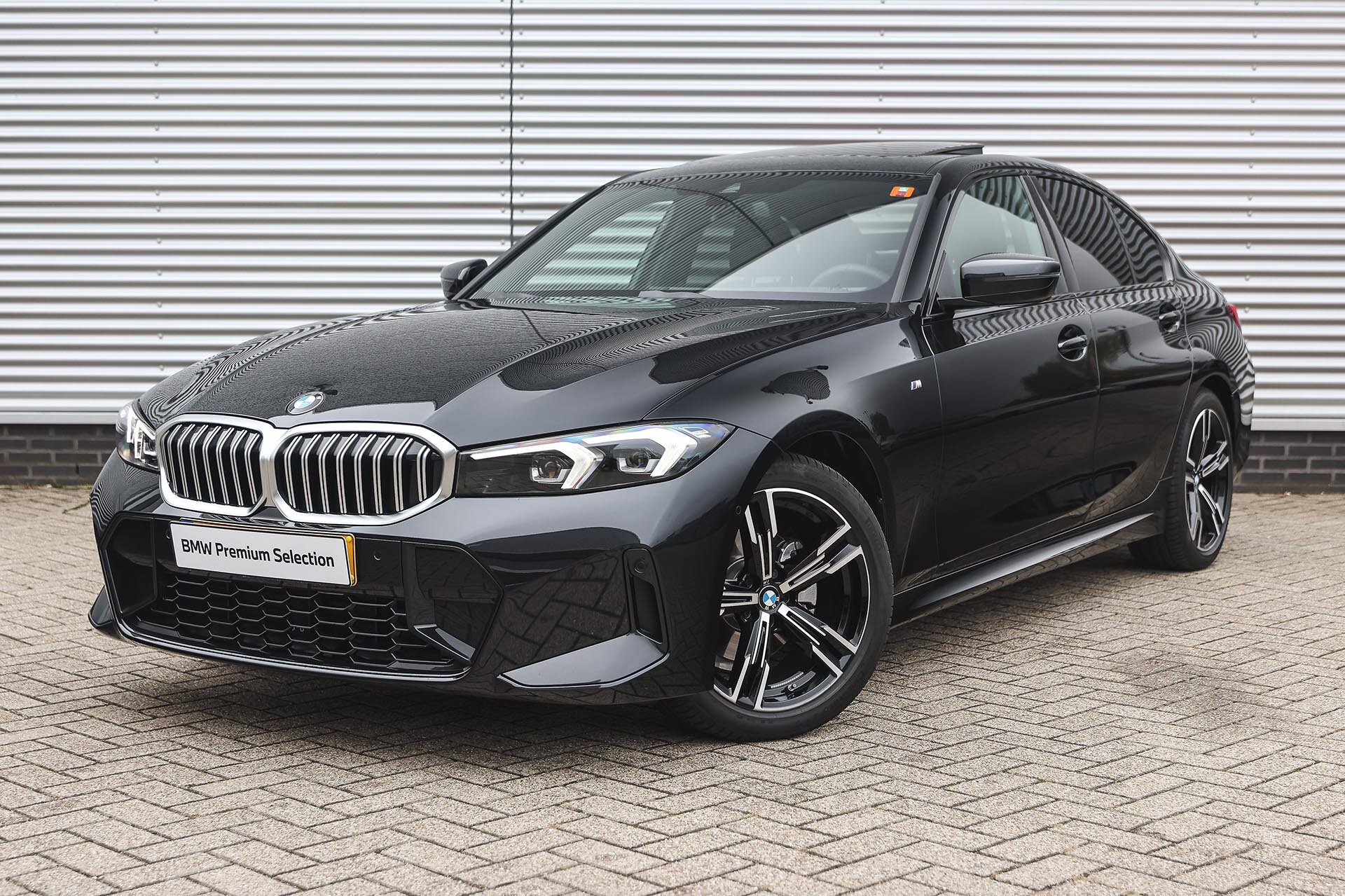 BMW 3 Serie 320i M Sport Automaat