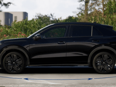 Volkswagen T-Roc 1.5 eTsi R-Line First Edition - Afbeelding 2