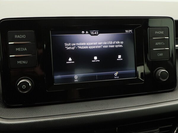 Apple Carplay/Android Auto