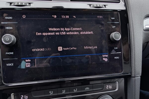Apple Carplay/Android Auto
