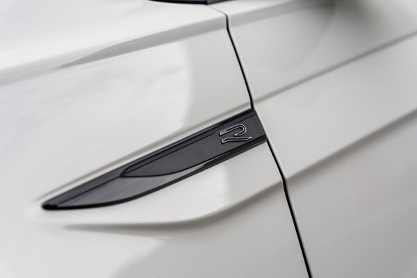 R-Line Exterieur