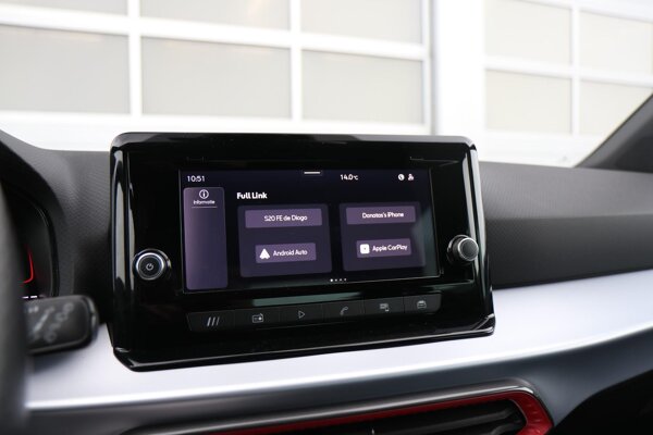 Apple Carplay/Android Auto