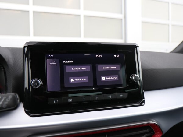 Apple Carplay/Android Auto
