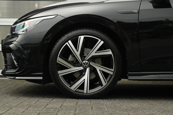 Lichtmetalen velgen 18 inch "Bergamo" Lichtmetalen velgen 18 inch "Bergamo"