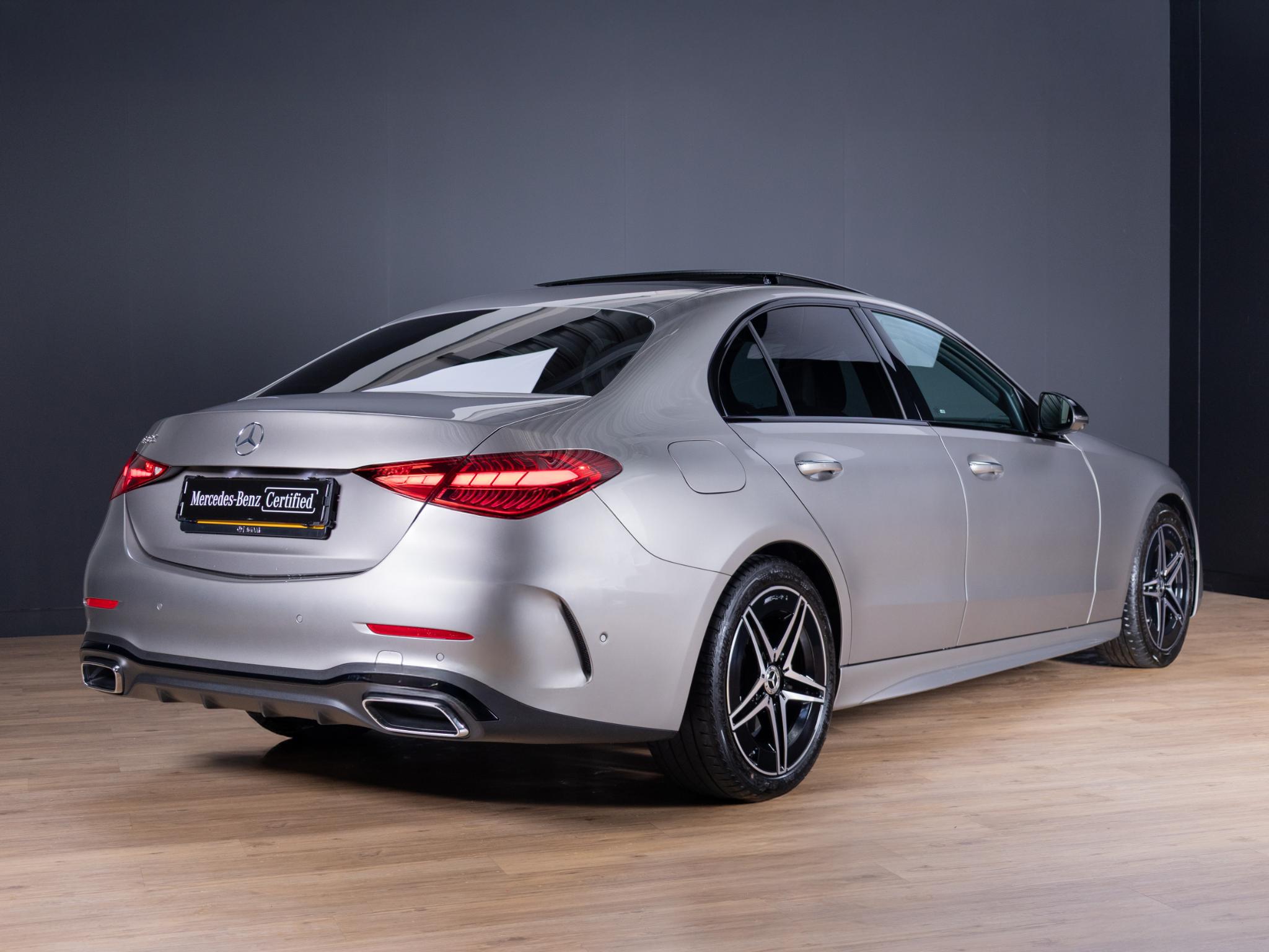 Mercedes-Benz C-Klasse Limousine 180 AMG Line - Afbeelding 2