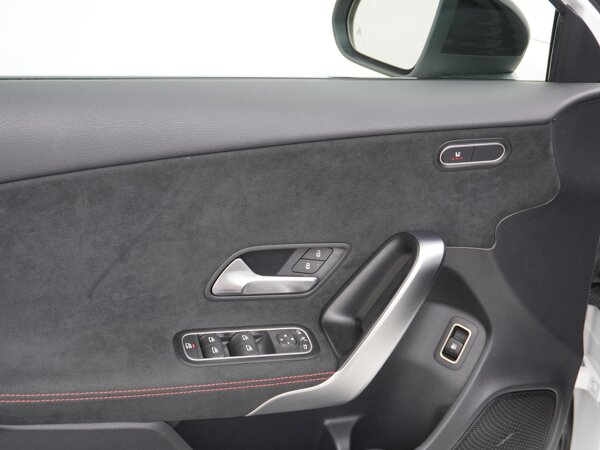 Verwarmde stoelen vooraan Verwarmde stoelen vooraan