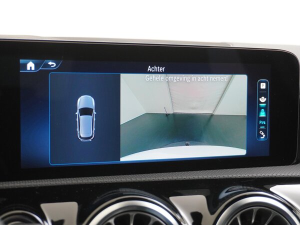 Parkeerpakket met achteruitrijcamera Parkeerpakket met achteruitrijcamera