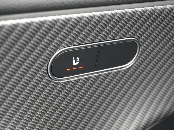 Verwarmde stoelen vooraan