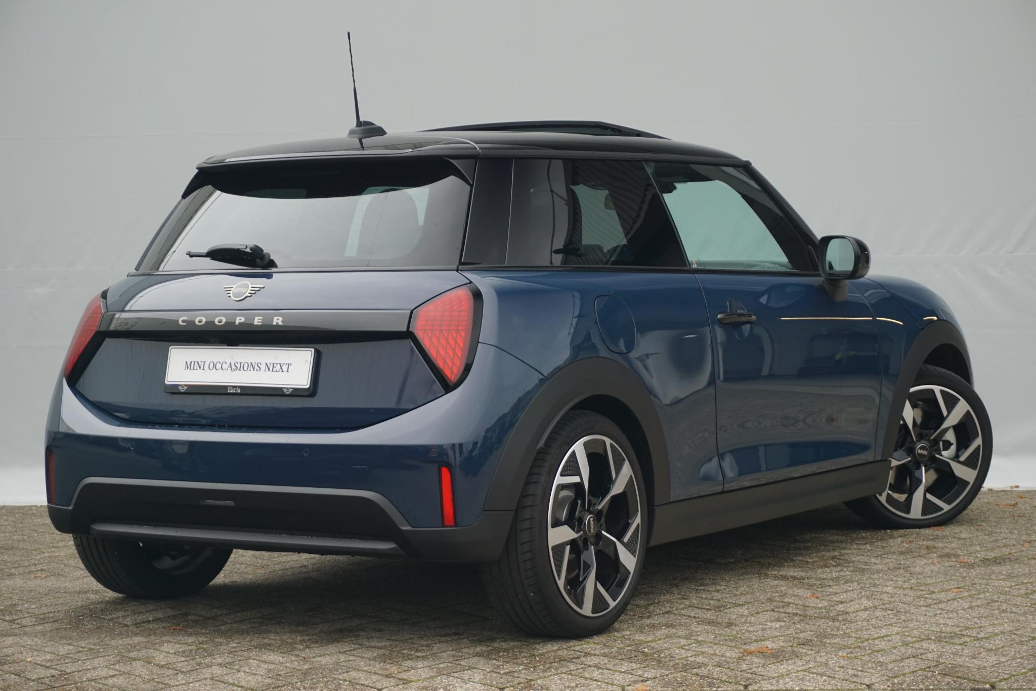 MINI 3-Deurs Cooper C - Afbeelding 2