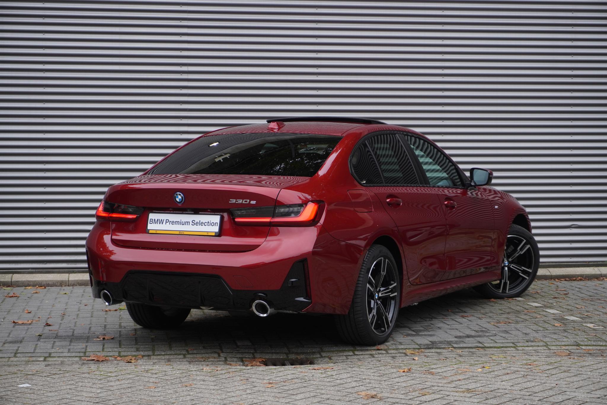 BMW 3 Serie Sedan 330e - Afbeelding 2