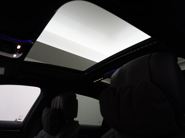 Panoramaschuifdak met comfort- en automatische regensluiting, elektrische zonnerollo