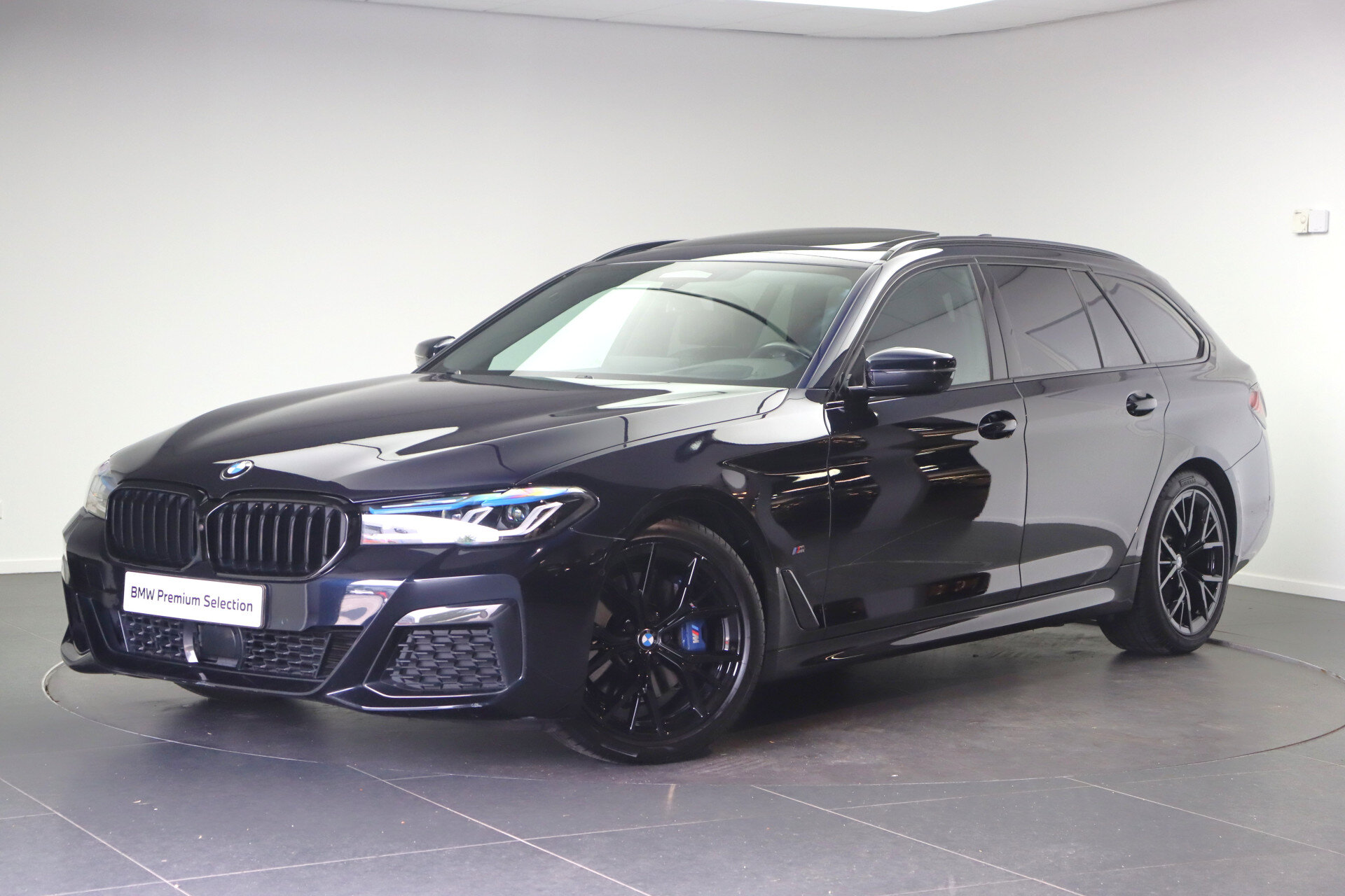 BMW 5 Serie Touring 530i High Executive M Sport Automaat