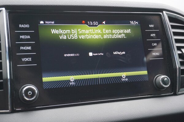 Apple Carplay/Android Auto