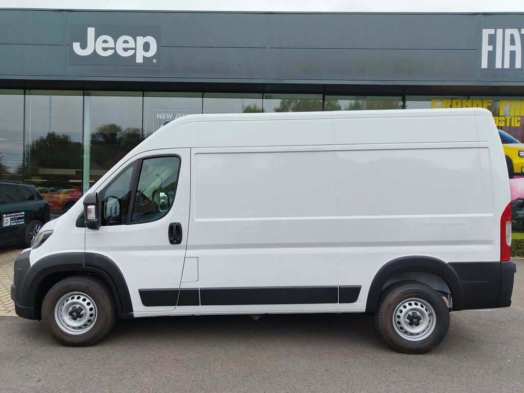 Fiat Ducato Professional GESLOTEN BESTELWAGEN 3.5T MAXI L2H2 - 2.2 TURBO 180 AT8 - Afbeelding 2