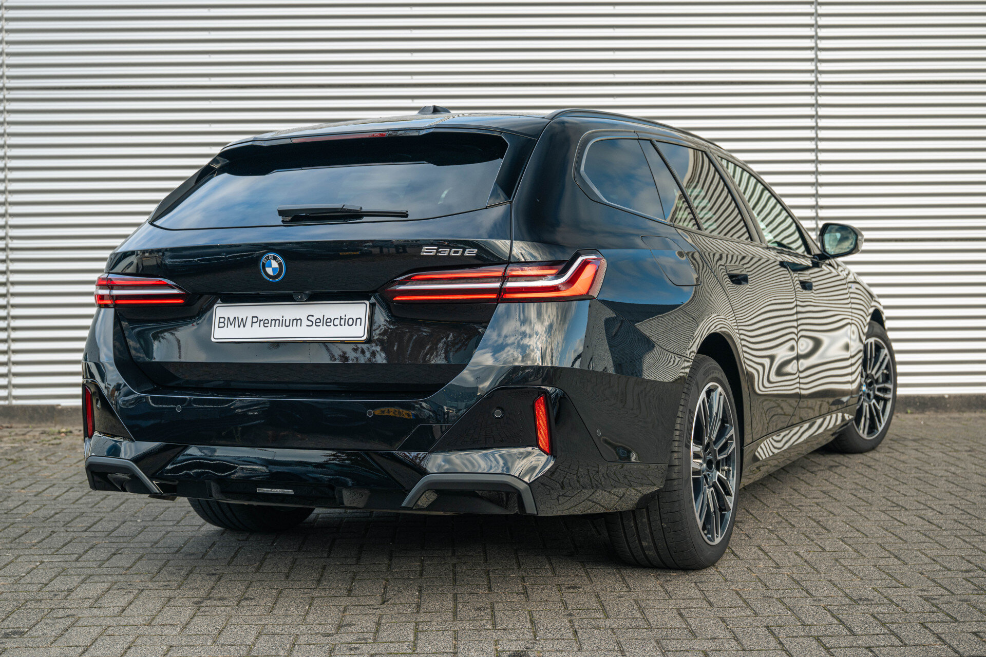 BMW 5 Serie Touring 530e M Sport Automaat - Afbeelding 2