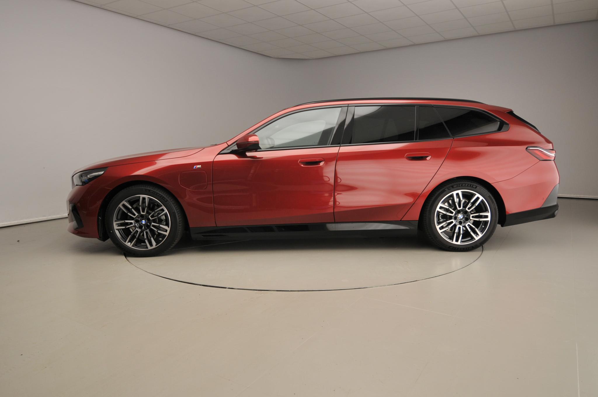 BMW 5 Serie Touring 530e - Afbeelding 2