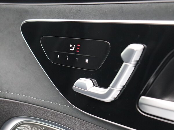 Verwarmde bestuurders- en voorpassagiersstoelen