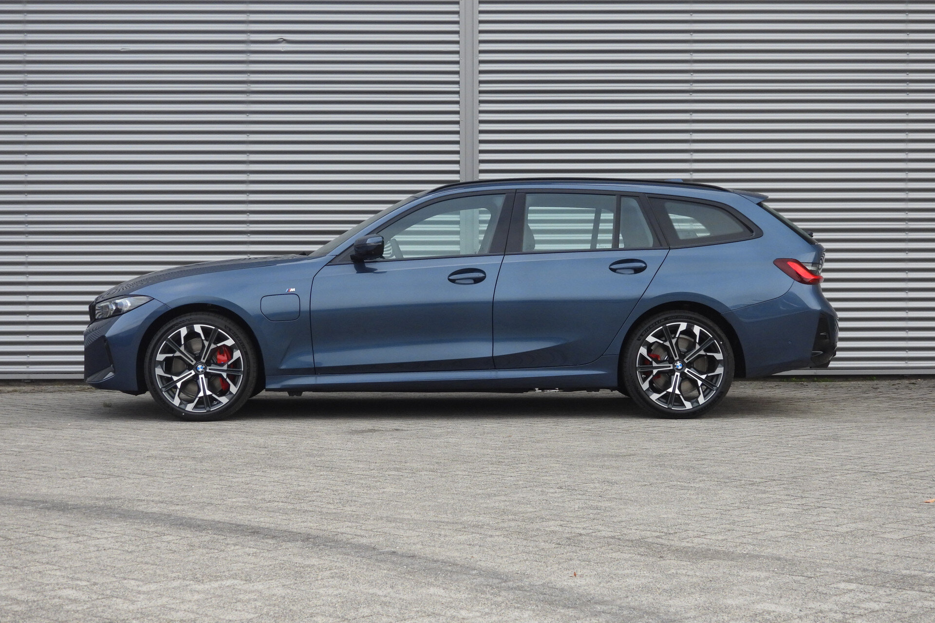 BMW 3 Serie Touring 330e High Executive M Sport Automaat - Afbeelding 5