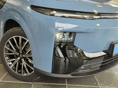 Leapmotor B10 DESIGN PROMAX * PANO DAK * LEDER * ELEKTRISCHE KOFFER * NAVI * 360 CAMERA - Afbeelding 5