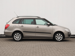 Škoda Fabia Combi 1.6-16V Ambition - Afbeelding 2